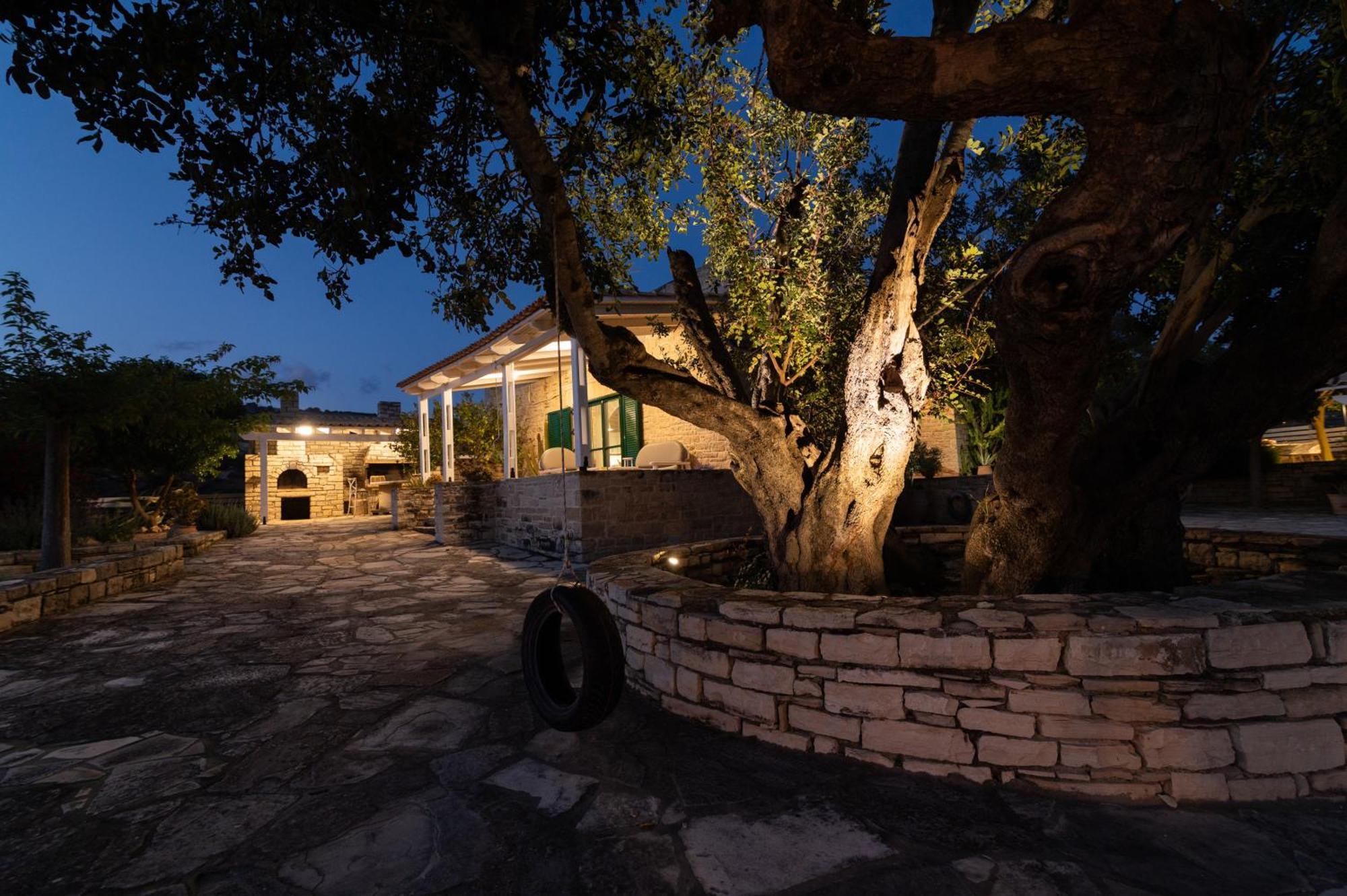 Carob Villa Moírai المظهر الخارجي الصورة