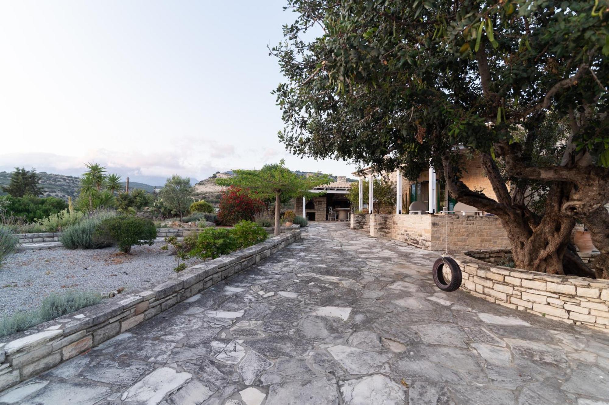 Carob Villa Moírai المظهر الخارجي الصورة